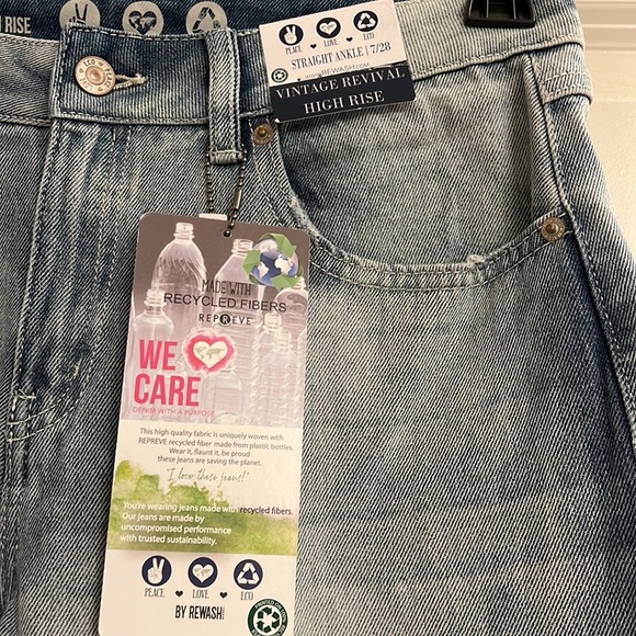 Peace Love & Eco Ladies Jeans - Picture 3 of 12